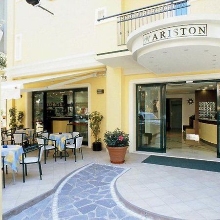Hotel Ariston 米萨诺阿德里亚蒂科 外观 照片
