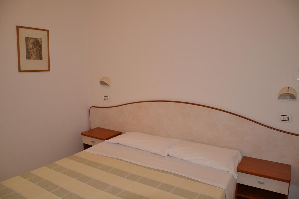 Hotel Ariston 米萨诺阿德里亚蒂科 客房 照片