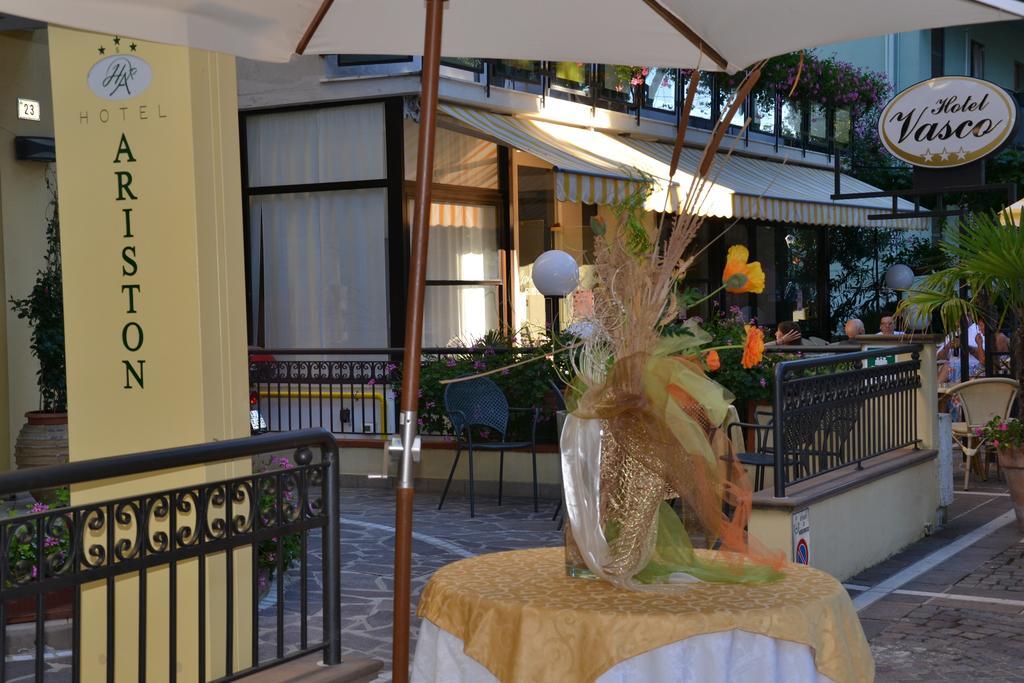 Hotel Ariston 米萨诺阿德里亚蒂科 外观 照片